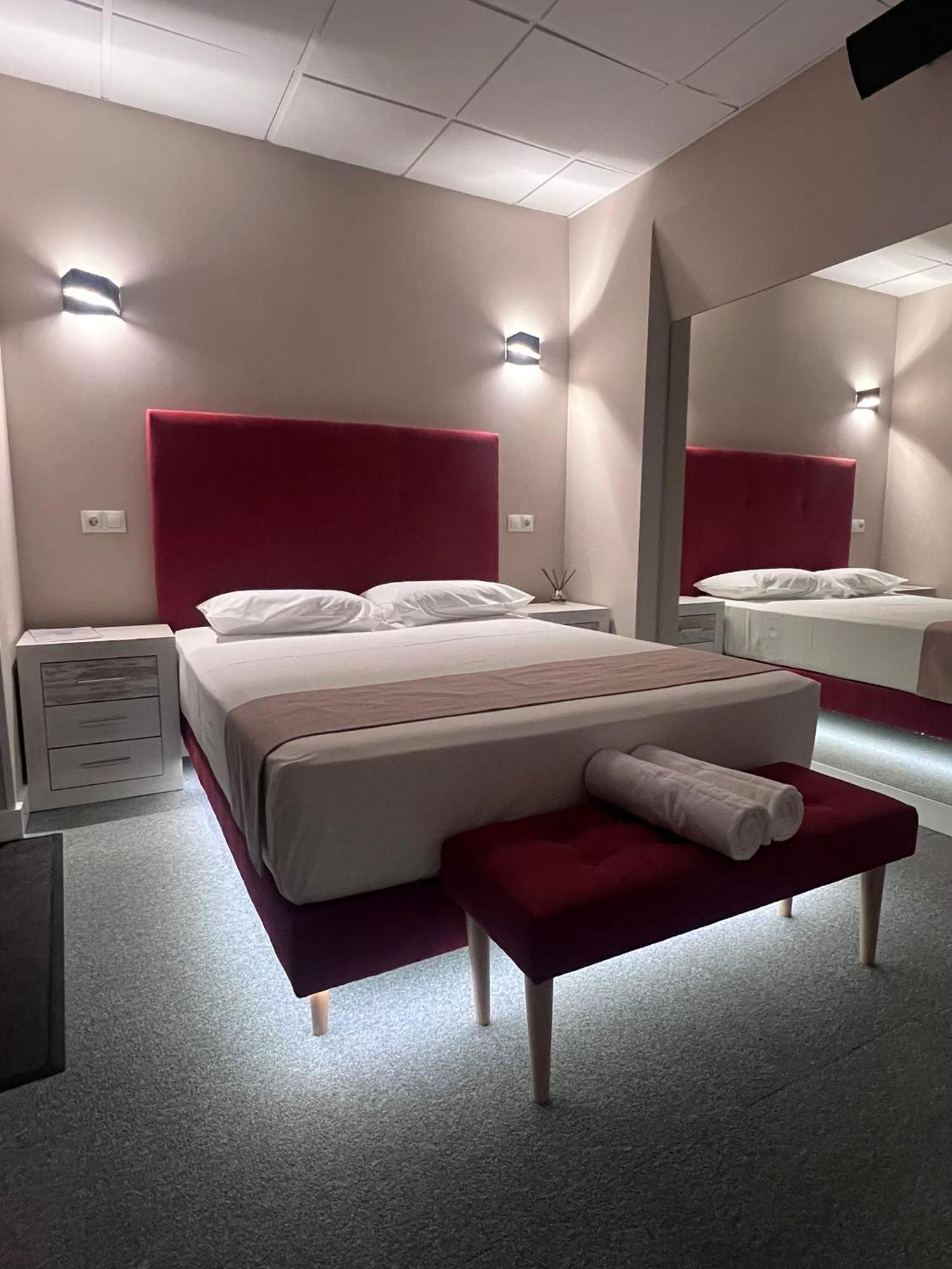 Rooms Luxury Madri Exterior foto
